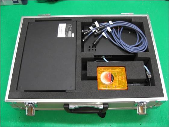 特注LEDライトデモ機用軽量ケース